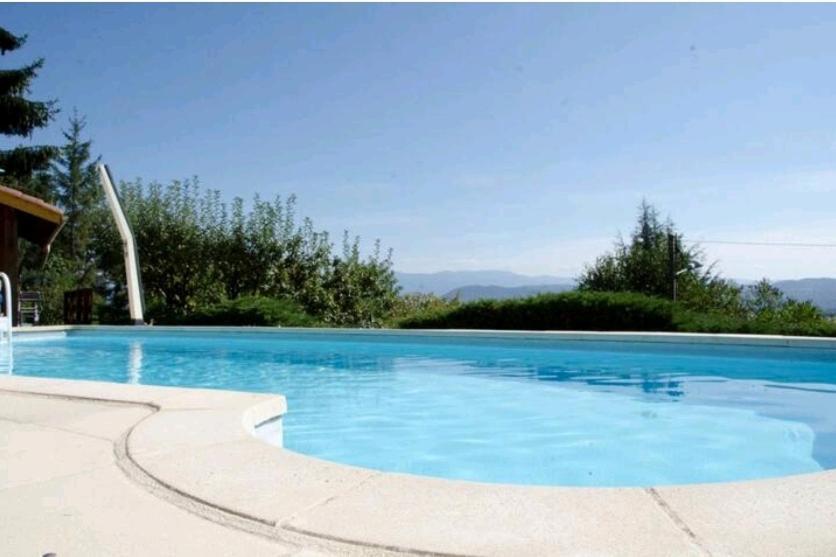 La Villa Jo Le Grand-Lemps 外观 照片